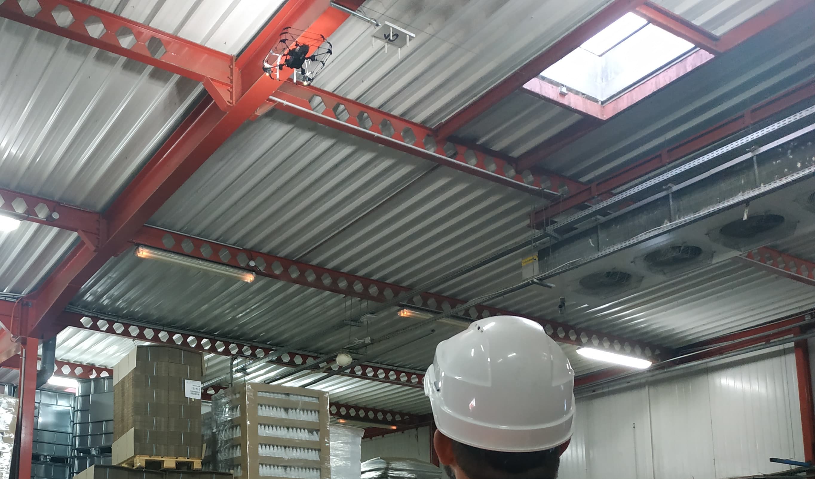 Inspection intérieure d'un entrepôt par drone