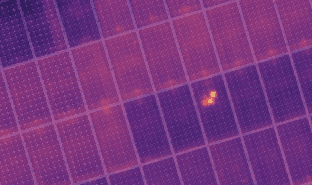 Thermographie de panneaux solaires en toiture